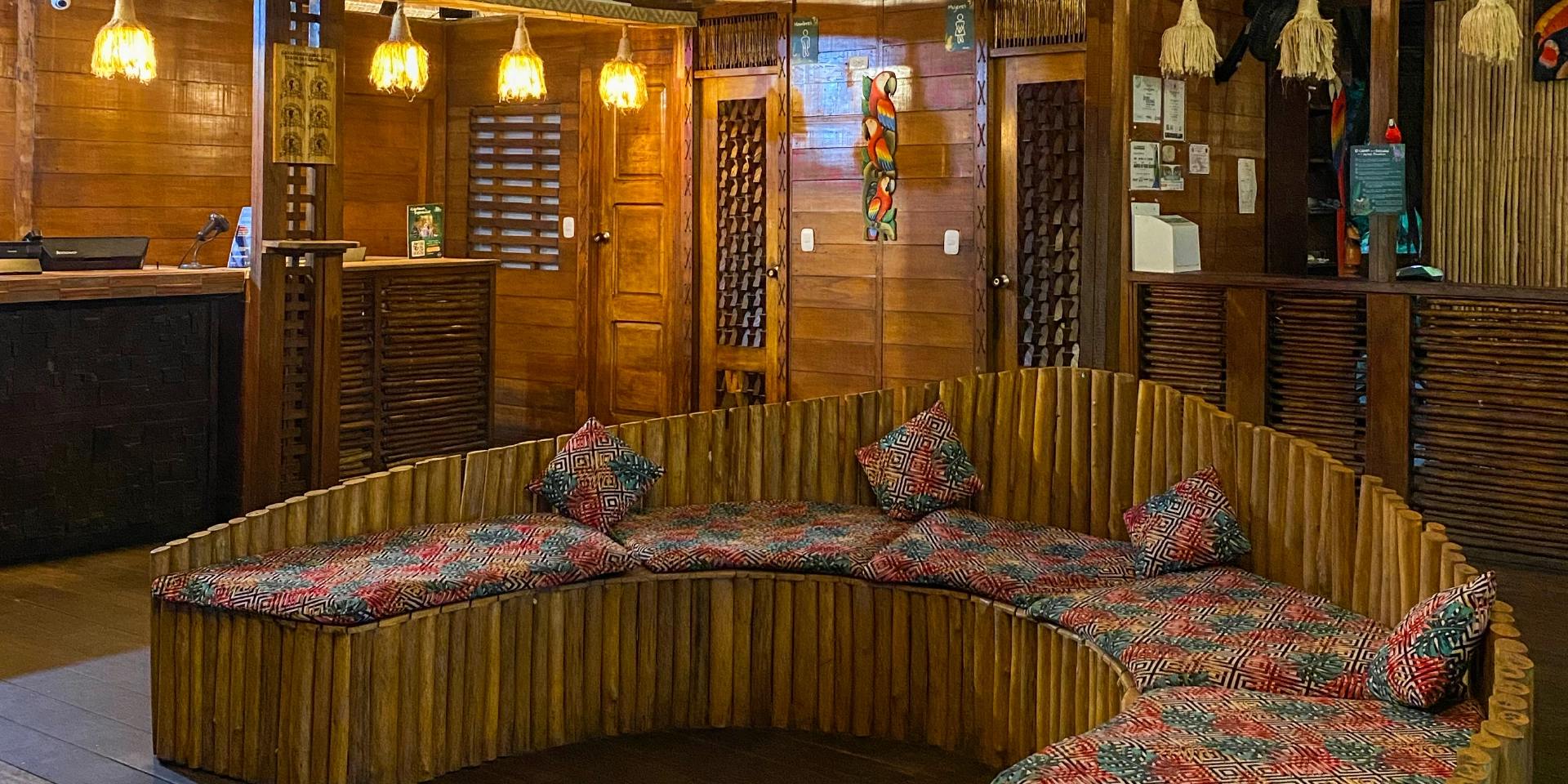 on-vacation-colombia-destino-amazonas-hotel-amazon-recepcion