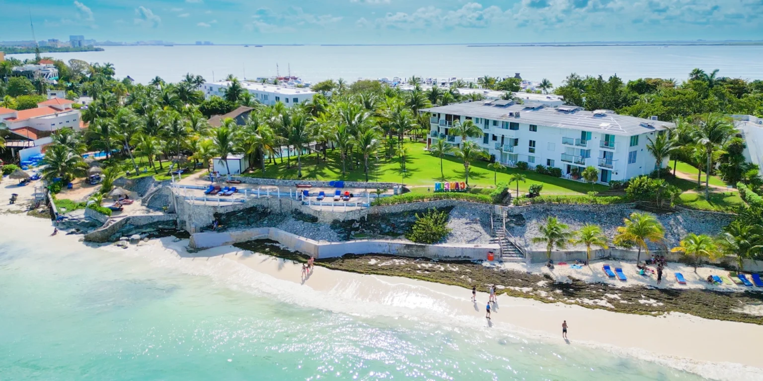 on-vacation-colombia-destino-cancun-hotel-dos-playas-hotel-playa-aerea-1536x768