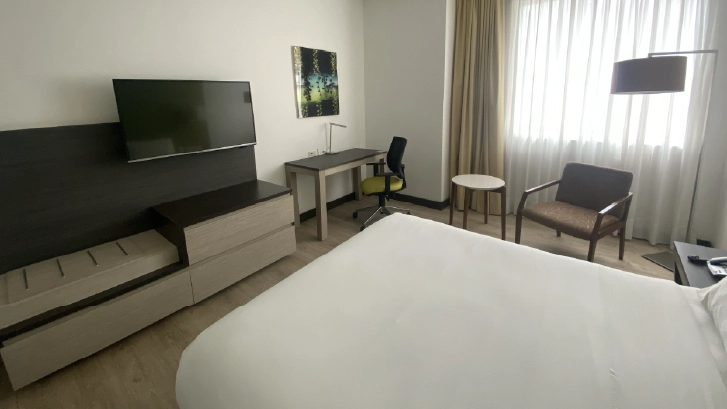 on-vacation-colombia-destino-cartagena-hotel-holidayInn-habitacion-doble