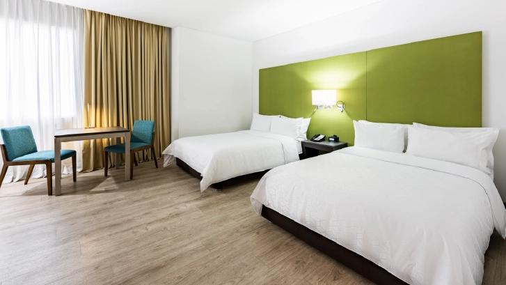 on-vacation-colombia-destino-cartagena-hotel-holidayInn-habitacion-triple-1
