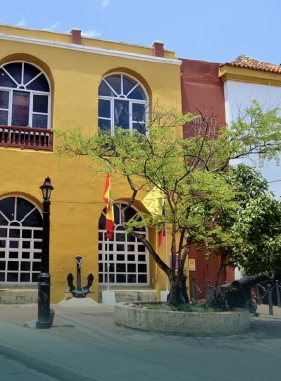 on-vacation-colombia-destino-cartagena-hotel-karmairi-lugares-turisticos-museo-naval