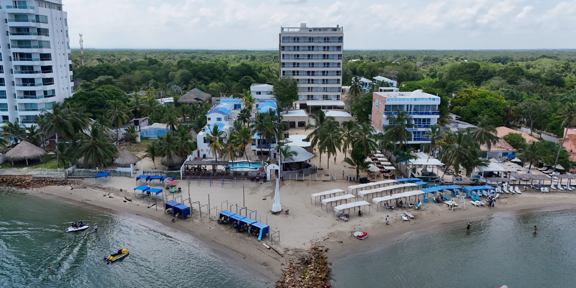 on-vacation-colombia-destino-covenas-hotel-ciela-hotel-playa-asoleadoras