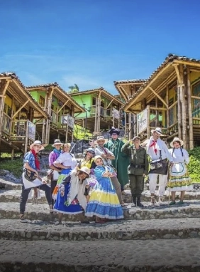 on-vacation-colombia-destino-eje-cafetero-servicios-extras-atracciones-parque-de-los-arrieros