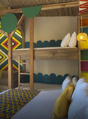 on-vacation-colombia-destino-guajira-hotel-wayira-beach-bungalow-kids-habitacion