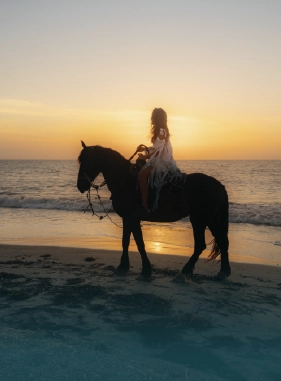 on-vacation-colombia-destino-nacional-guajira-hotel-wayira-servicios-extras-cabalgata-playa