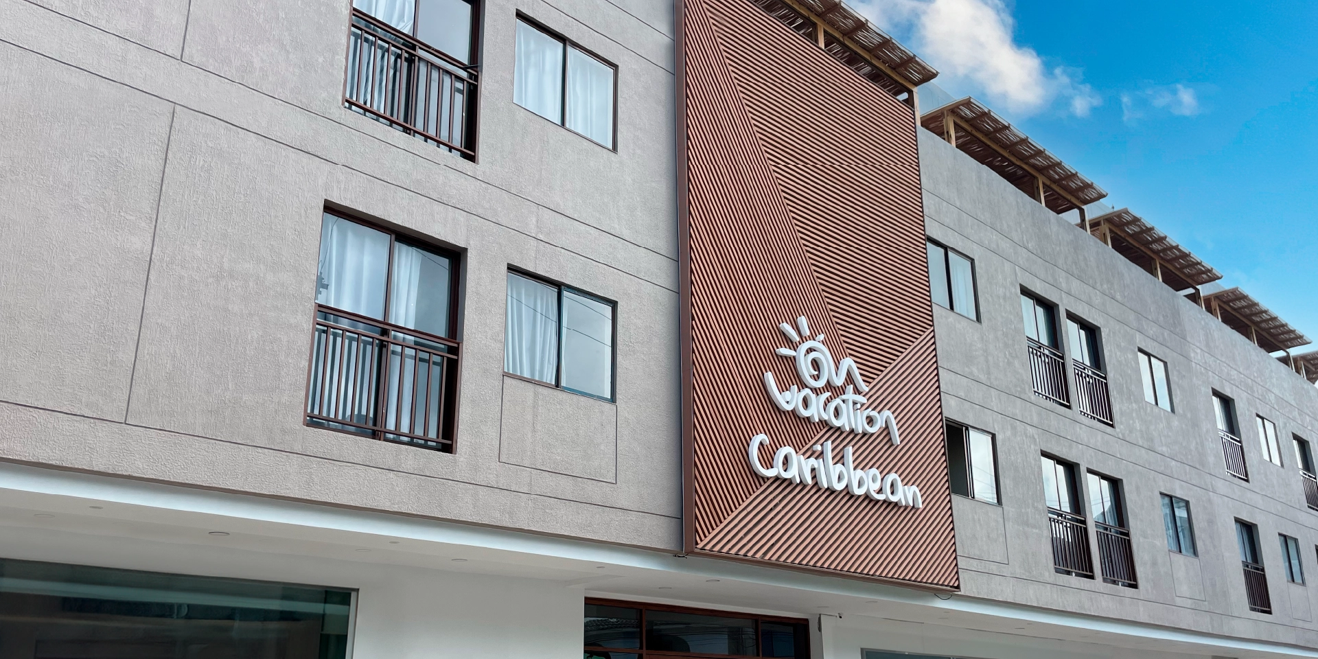 on-vacation-colombia-destino-nacional-san-andres-hotel-caribbean-fachada