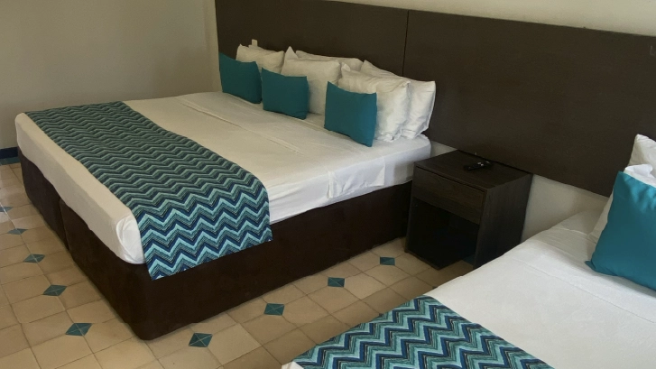 on-vacation-colombia-destino-nacional-san-andres-hotel-cove-habitacion-acomodacion-cuadruple