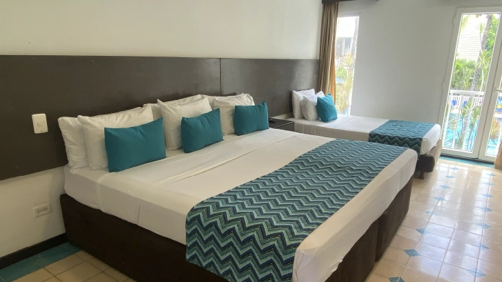 on-vacation-colombia-destino-nacional-san-andres-hotel-cove-habitacion-acomodacion-superior-triple