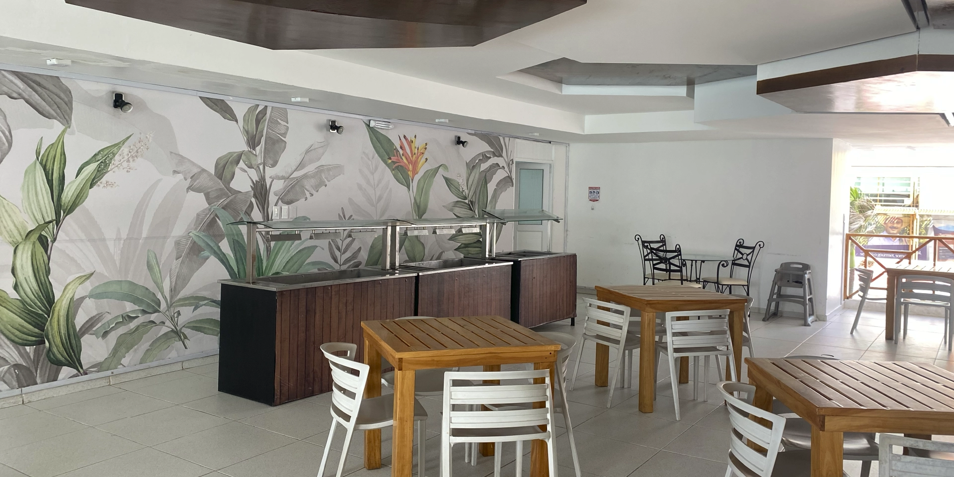 on-vacation-colombia-destino-nacional-san-andres-restaurante-buffet