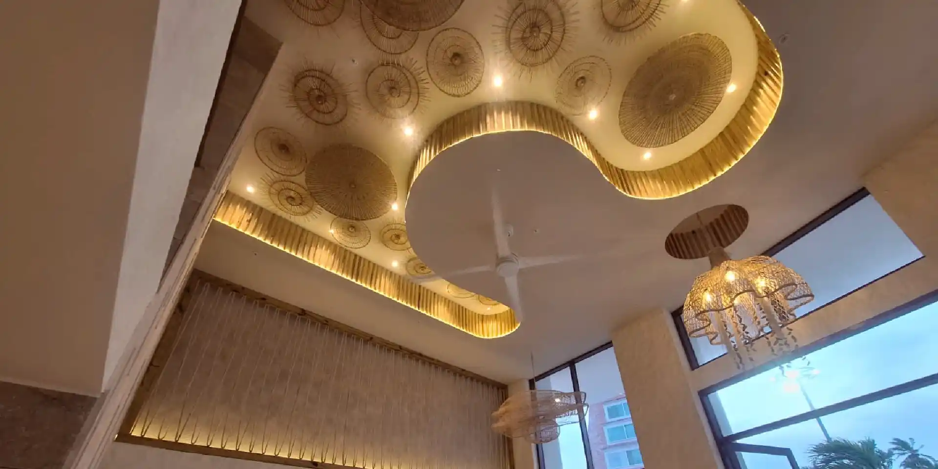 on-vacation-colombia-destino-san-andres-hotel-tone-recepcion-1920x960px-1_11zon