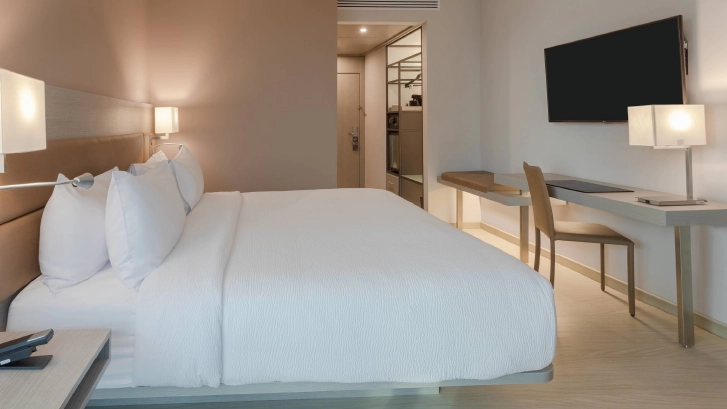 on-vacation-colombia-destino-santa-marta-hotel-acmarriott-habitacion