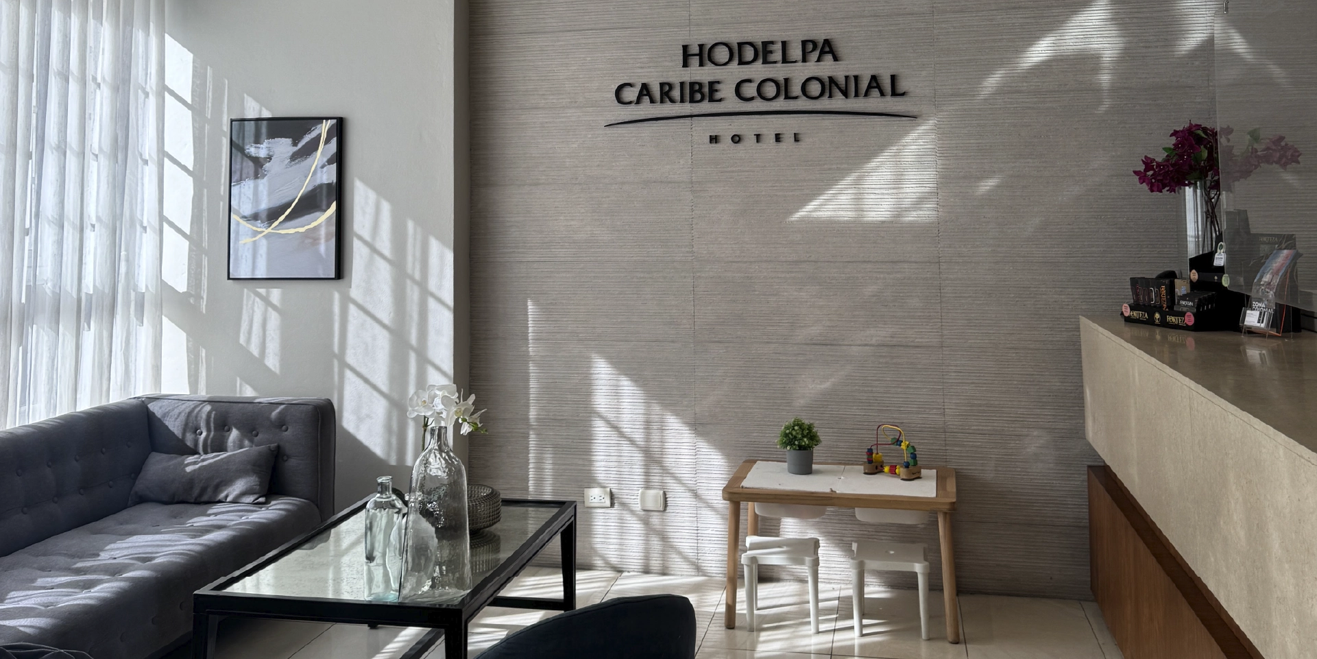 on-vacation-colombia-destino-santo-domingo-hotel-hodelpa-caribe-colonial-lobby-1920x960px