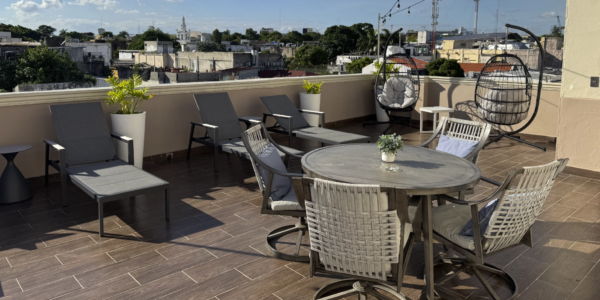 on-vacation-colombia-destino-santo-domingo-hotel-hodelpa-caribe-colonial-solarium-1920x960px