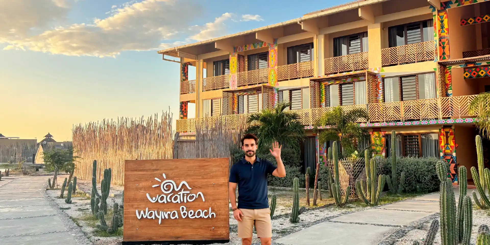 simon-on-vacation-caminando-playa-wayira_11zon