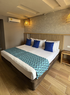 1 cama King, capacidad: 2 personas.
Ver más
Doble