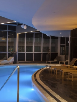 on-vacation-panama-hotel-Las-Americas-Golden-Tower