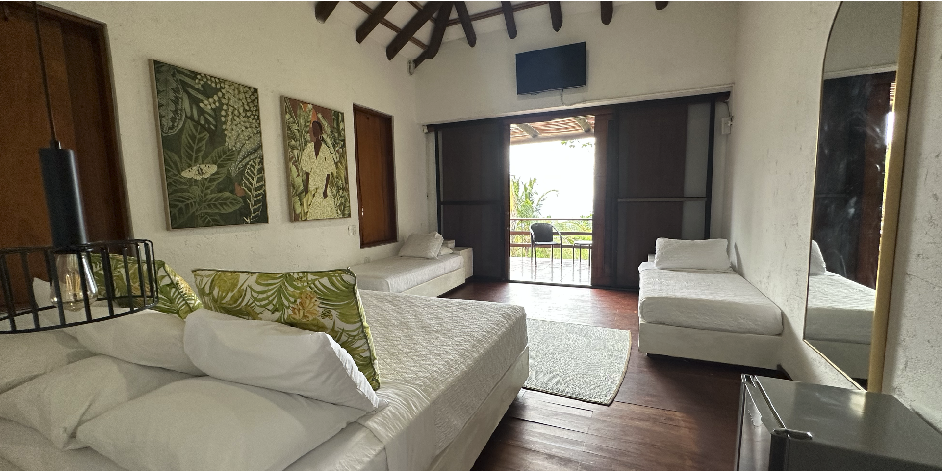 on-vacation-colombia-destino-san-andres-hotel-acantilado-habitacion-tierra-cuadruple-1920x920 48