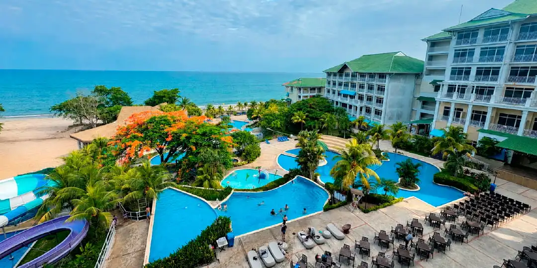 on-vacation-colombia-destino-panama-hotel-bijao-beach-resort-1920x960px-672x-100