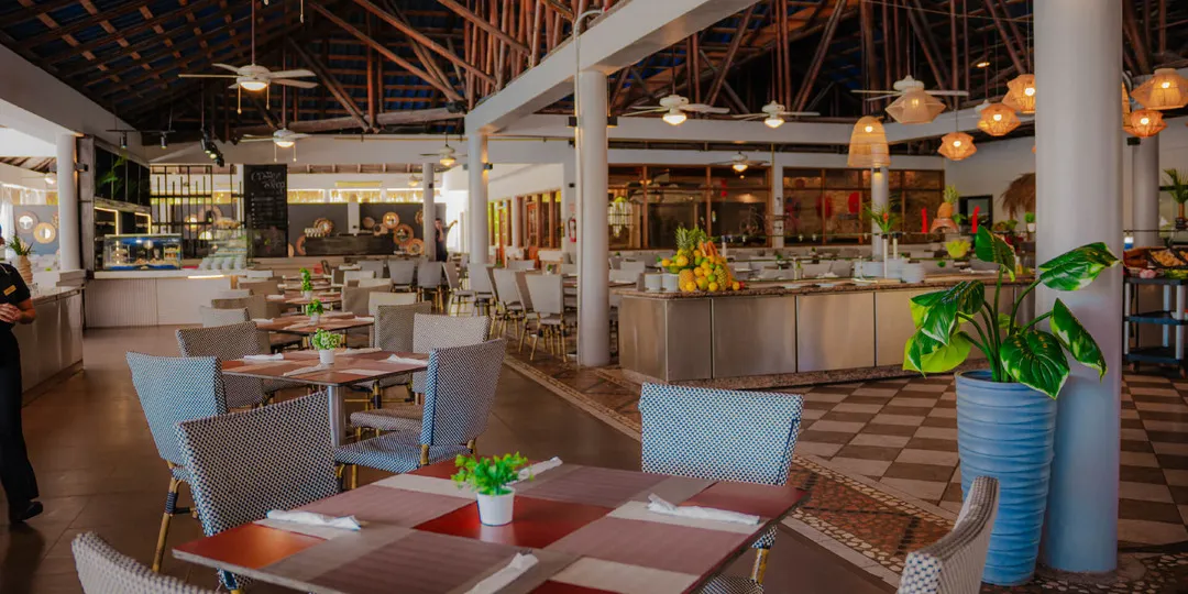 on-vacation-colombia-destino-panama-hotel-playa-blanca-restaurante_172x-100-elementor-io-optimized-convertido-de-jpg